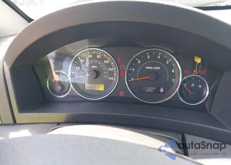 2010 Jeep Grand Cherokee Laredo z USA, uszkodzony, nr VIN 1J4PR4GK4AC117108